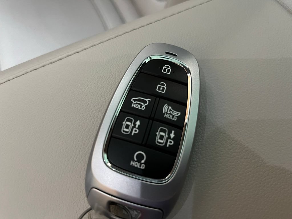 Used 2023 Hyundai Tucson Limited AWD/4WD image 45