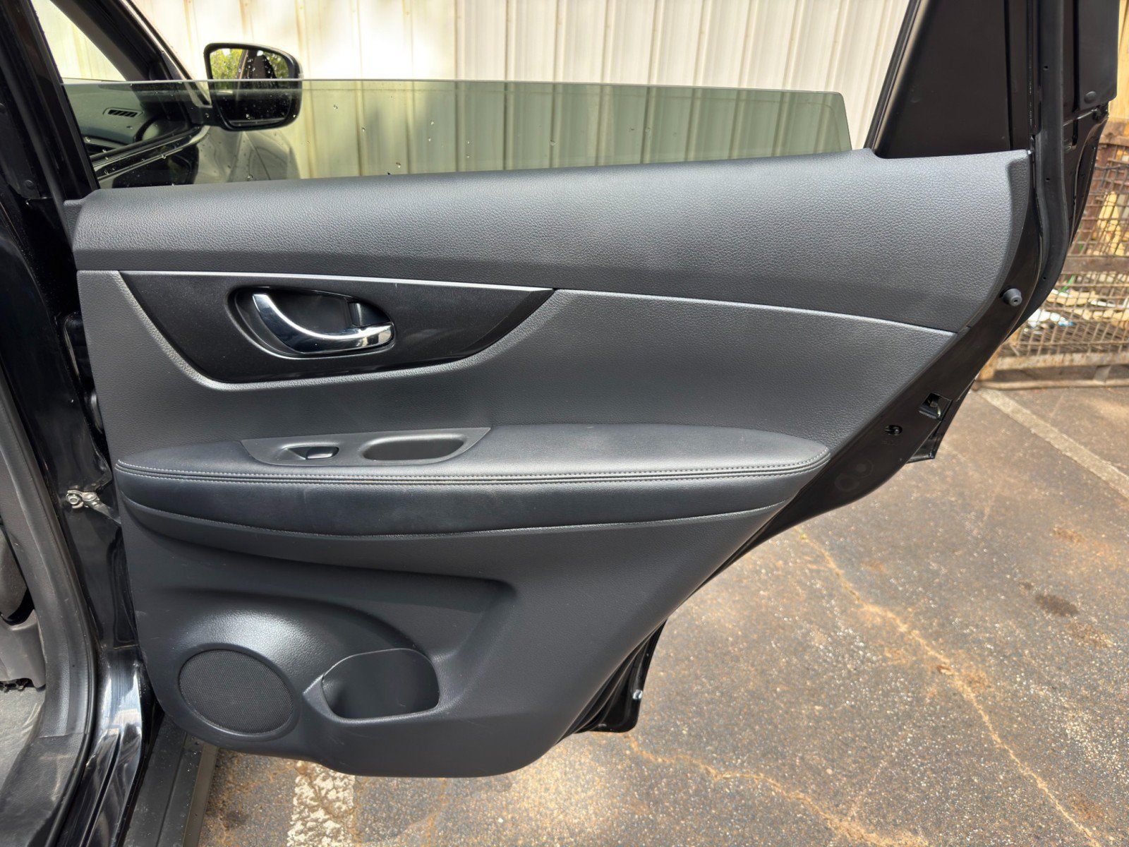 Used 2020 Nissan Rogue SV FWD image 38