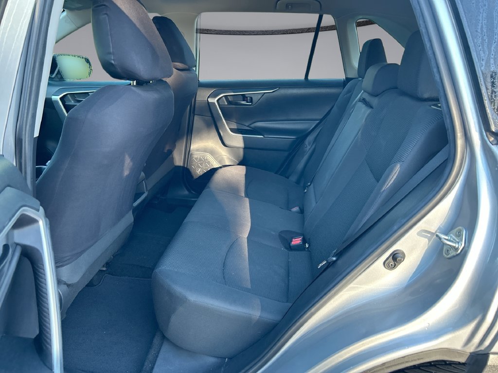 Used 2019 Toyota RAV4 LE FWD image 27