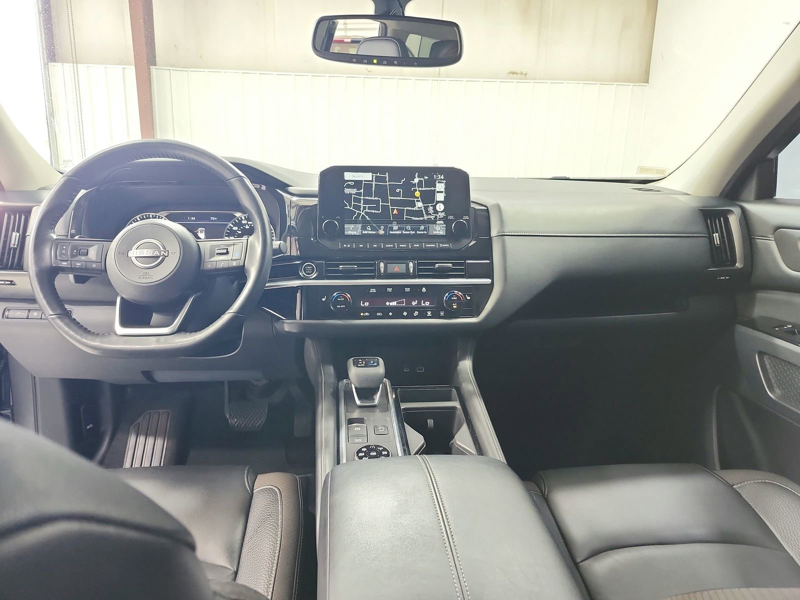 Used 2022 Nissan Pathfinder SL w/ Lighting Package (N92) image 25