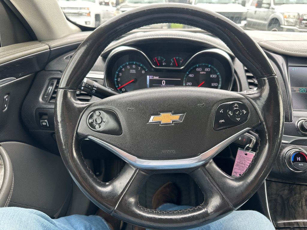 Used 2015 Chevrolet Impala LT FWD image 15