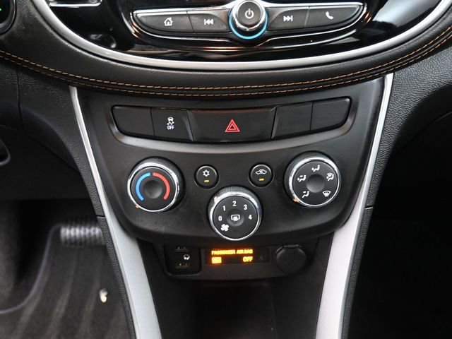 Used 2021 Chevrolet Trax LT w/ Sport Edition image 27