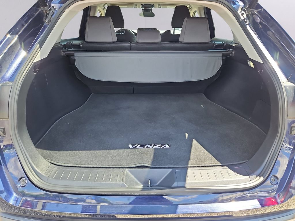 Used 2021 Toyota Venza LE w/ Carpet Mat Package (TMS) AWD/4WD image 32