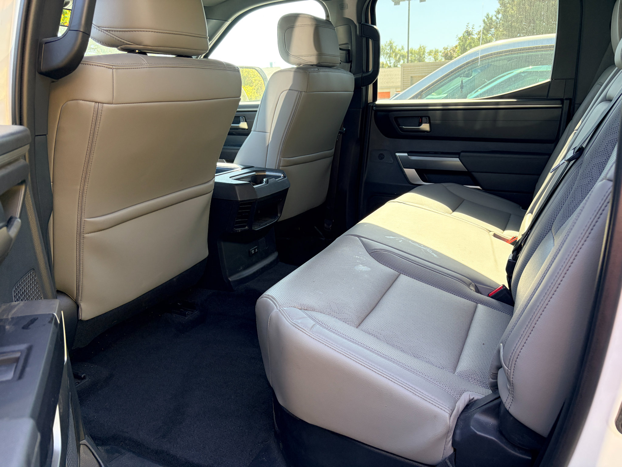 Used 2025 Toyota Tundra SR5 w/ SR5 Premium Package AWD/4WD image 15