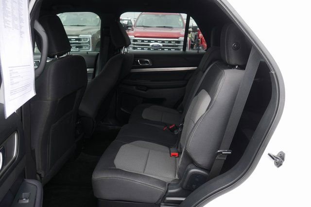 Used 2018 Ford Explorer XLT image 22