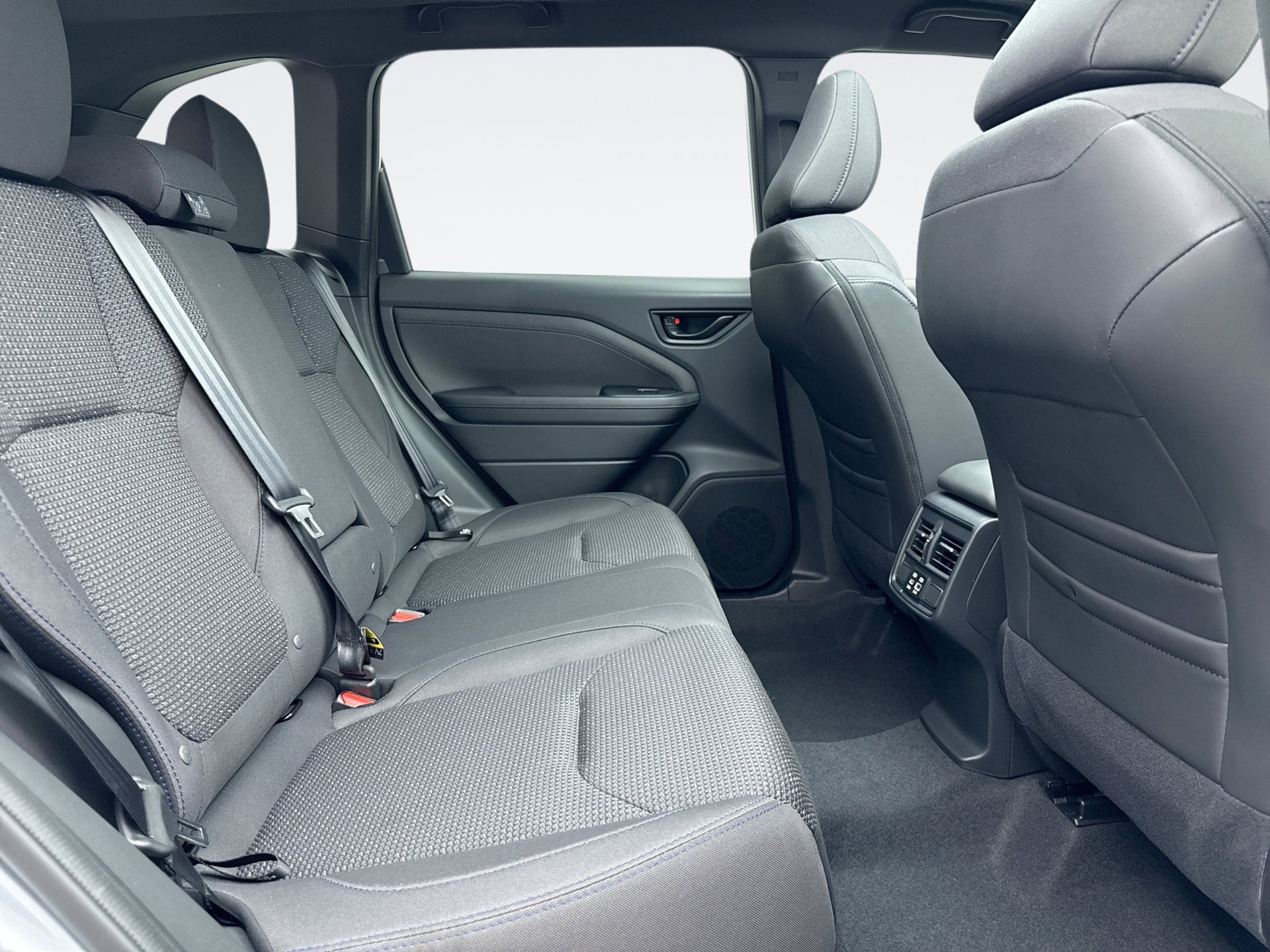 Used 2025 Subaru Forester Premium w/ Convenience Package #1 AWD/4WD image 19