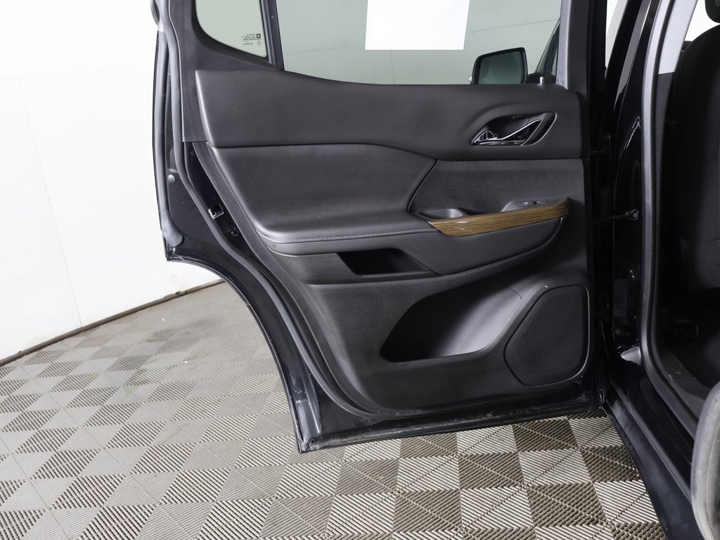 Used 2023 GMC Acadia SLE w/ Driver Convenience Package image 27