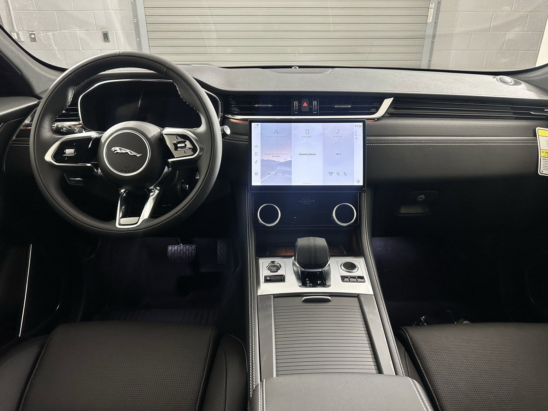 New 2026 Jaguar F-PACE R-Dynamic S image 13