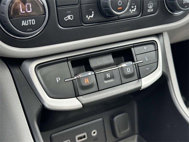 Used 2023 GMC Terrain SLE w/ Driver Convenience Package image 20
