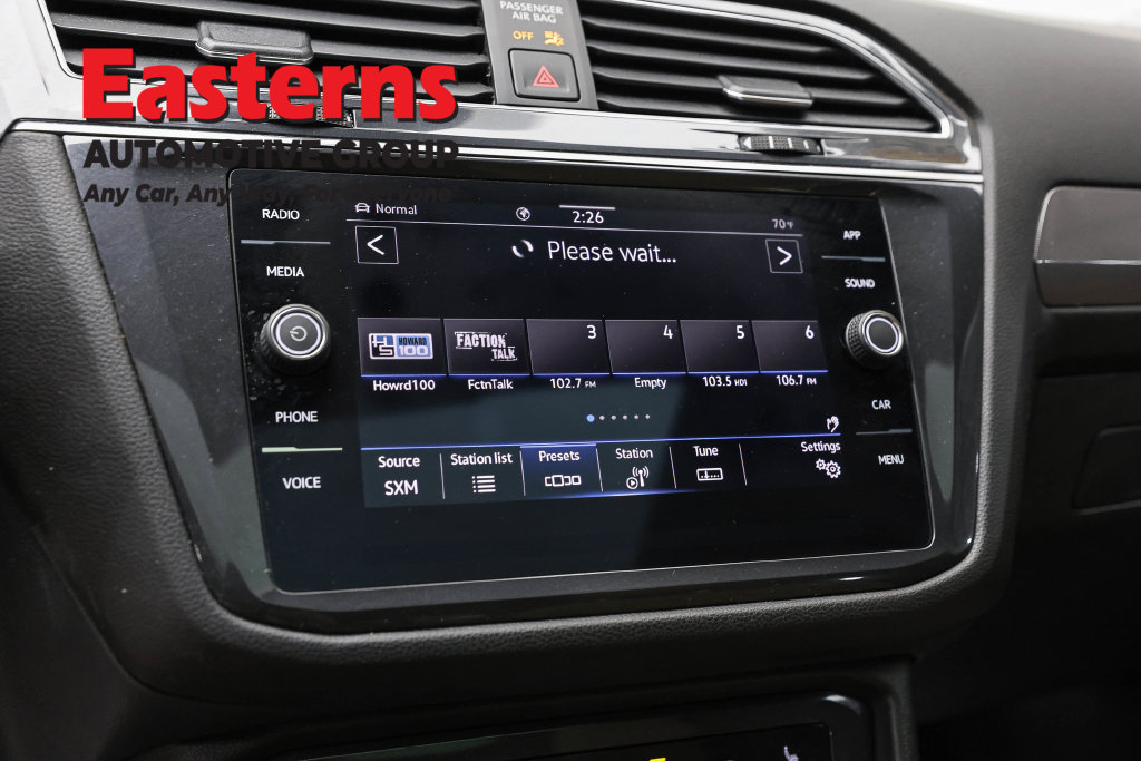 Used 2023 Volkswagen Tiguan SE AWD/4WD image 18