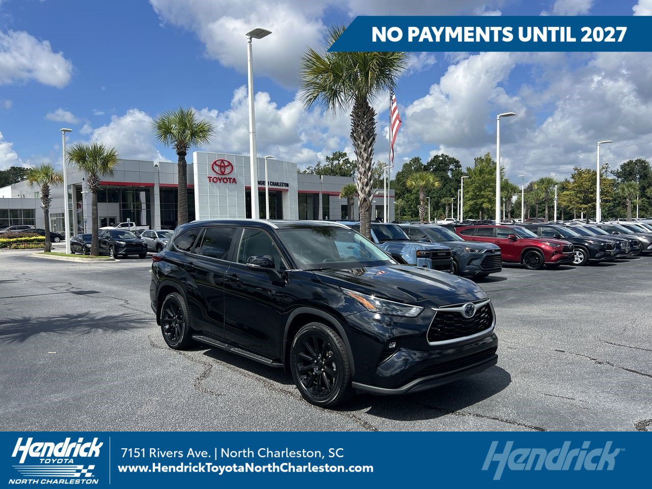 Used 2023 Toyota Highlander XLE FWD image 1