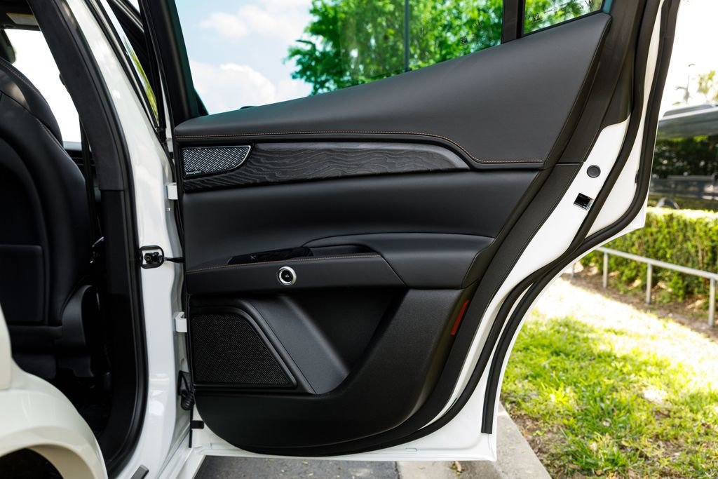 New 2026 Maserati Grecale Modena image 15