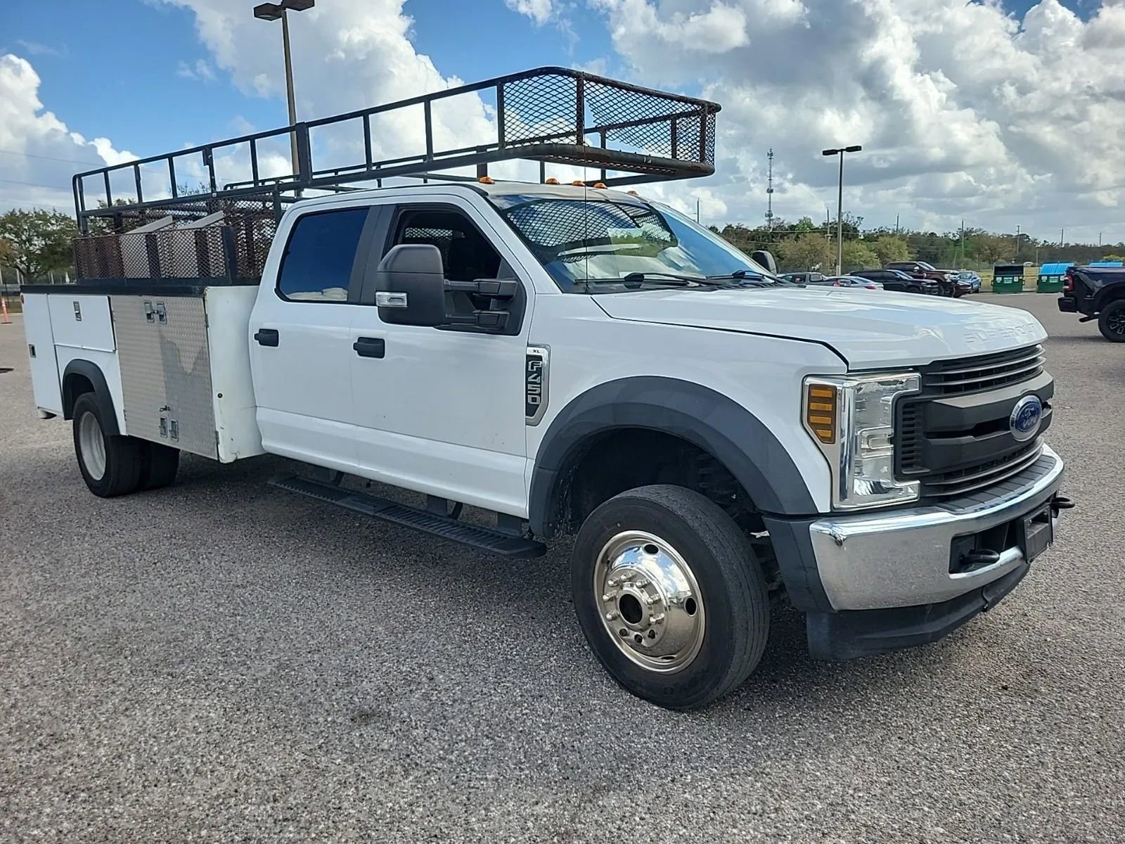 Used 2018 Ford F450 XL w/ Power Equipment Group image 4