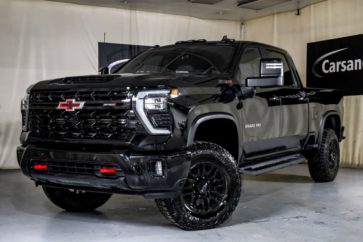 Used 2025 Chevrolet Silverado 2500 ZR2 w/ Technology Package image 4