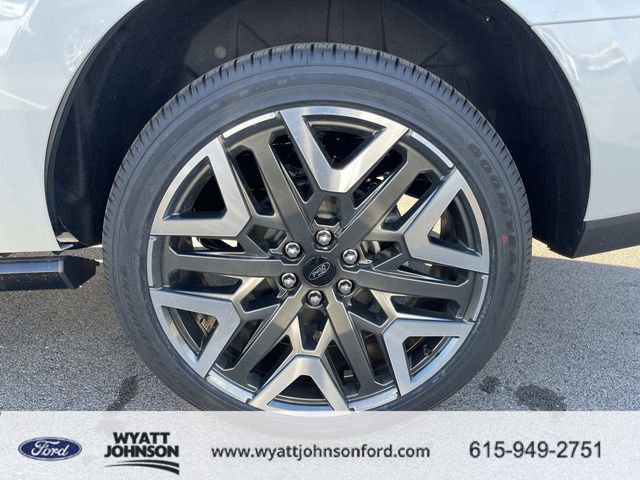 New 2025 Ford Expedition Platinum w/ Platinum Ultimate Package image 11