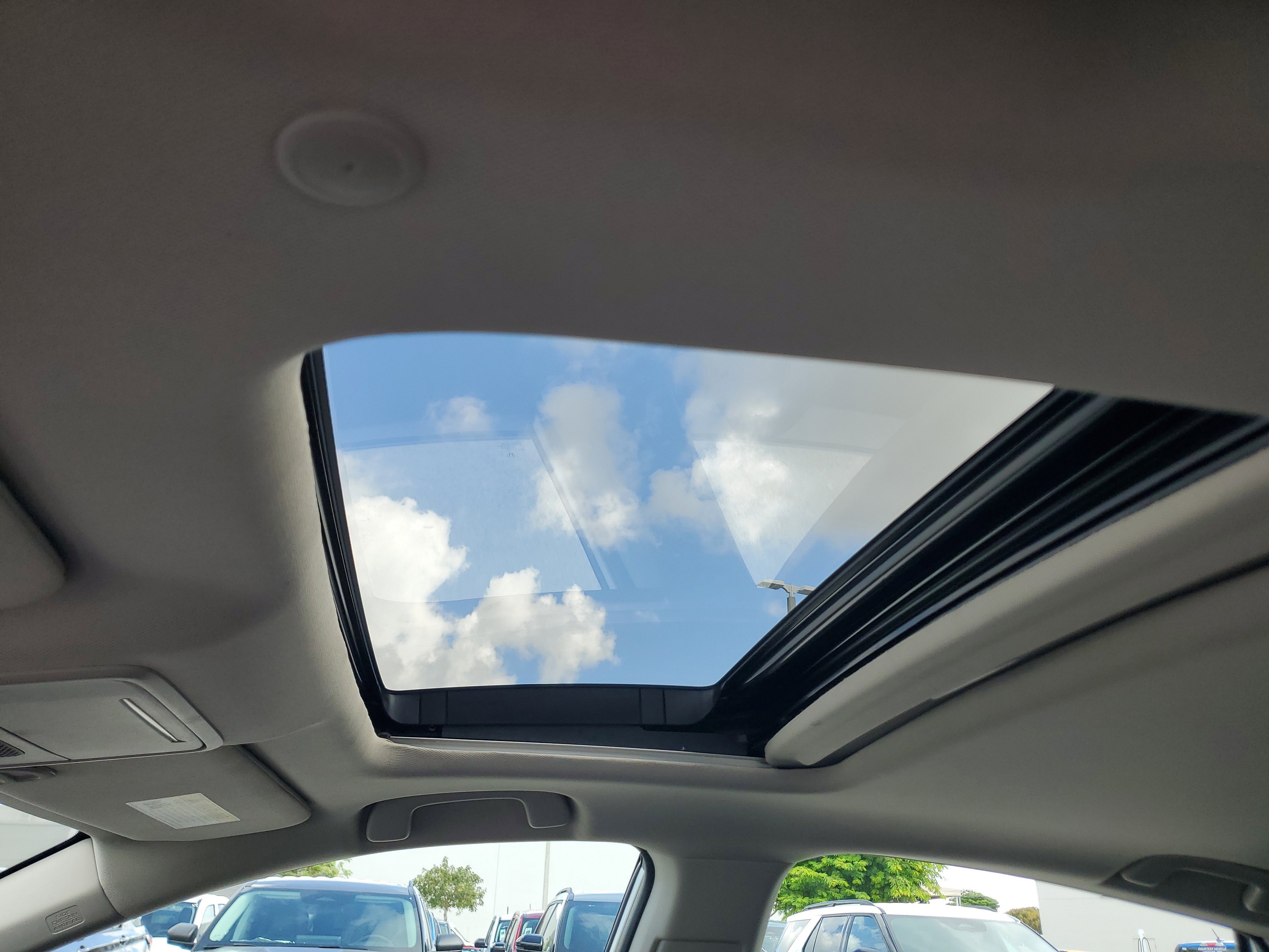 Used 2023 Honda Accord EX image 10