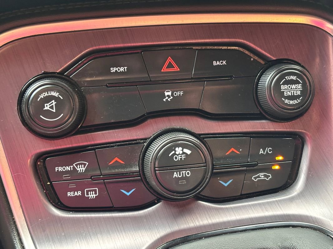 Used 2016 Dodge Challenger R/T image 17