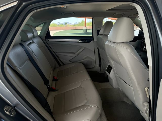 Used 2014 Volkswagen Passat TDI SE FWD image 33
