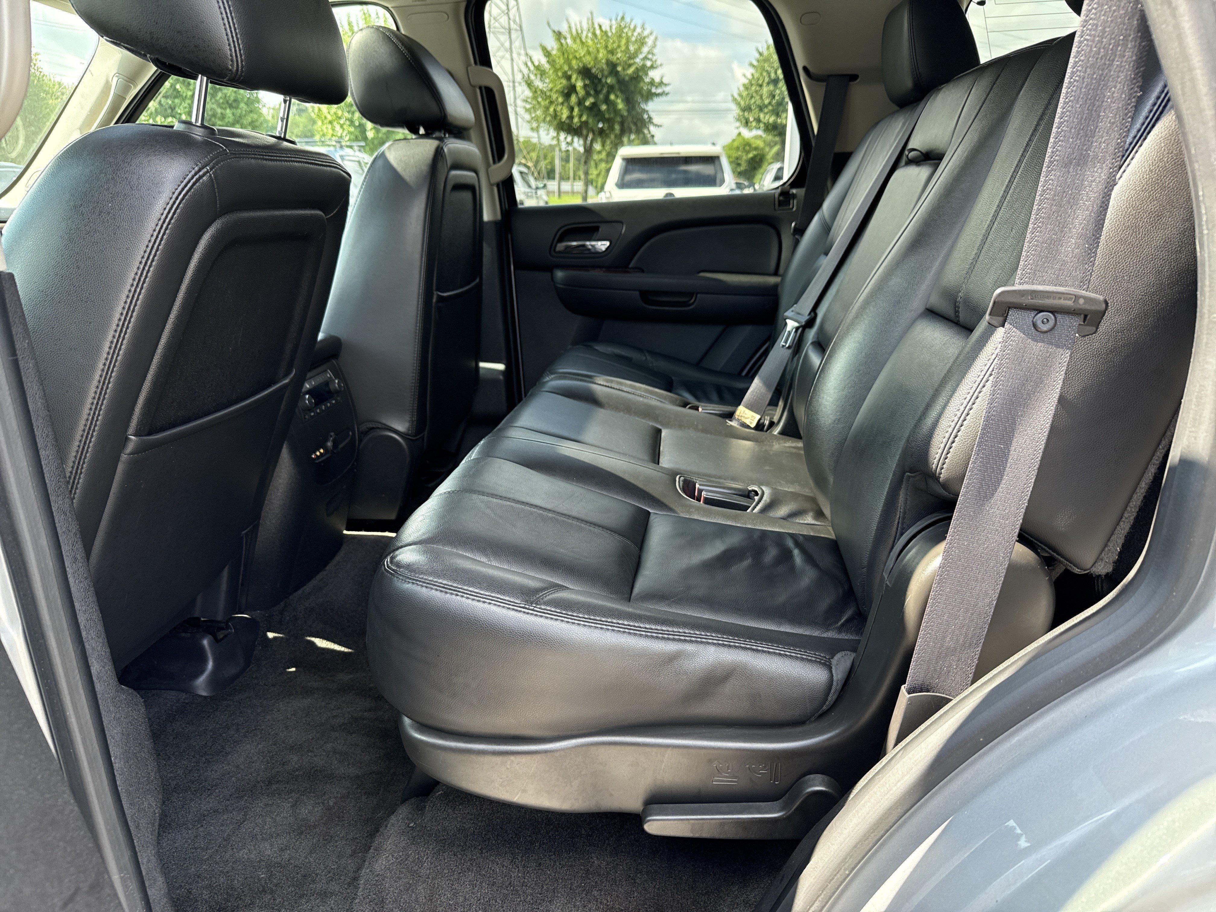 Used 2013 Chevrolet Tahoe LT w/ Luxury Package RWD image 31