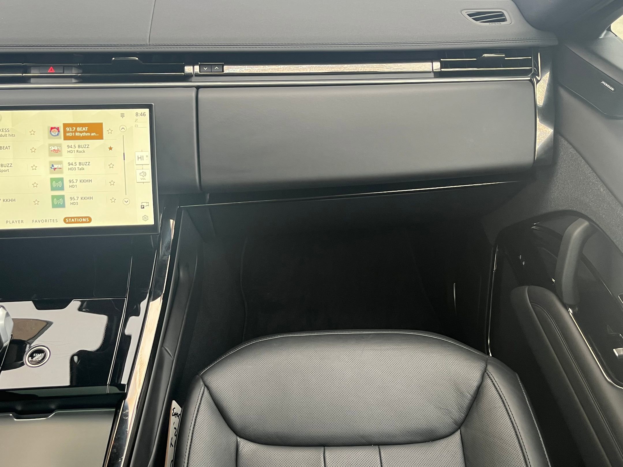 Certified 2025 Land Rover Range Rover Sport SE image 28