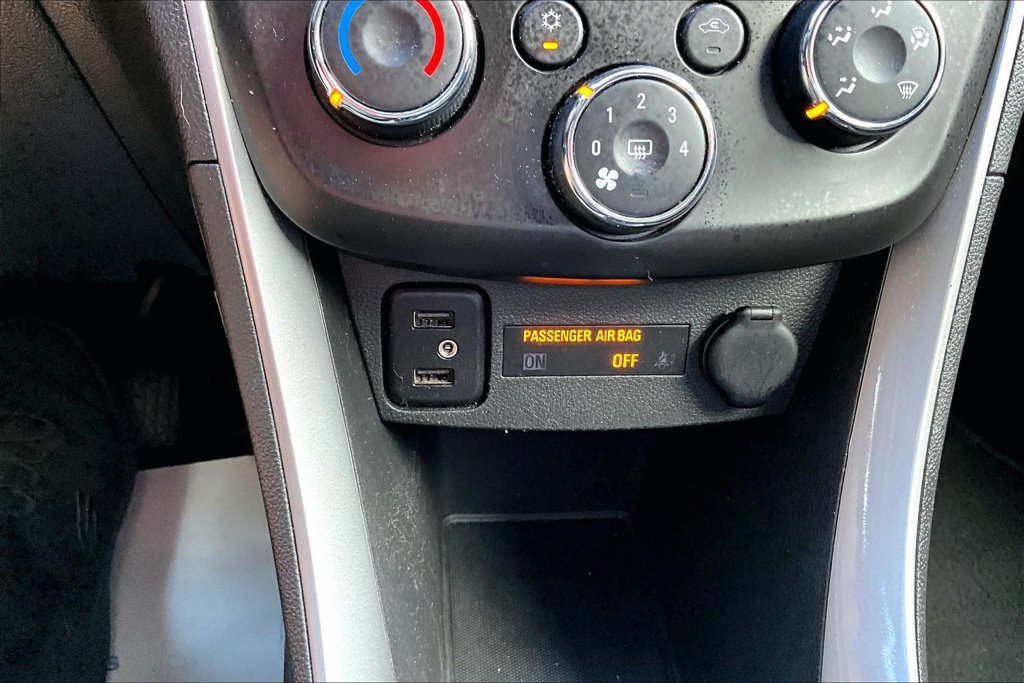 Used 2020 Chevrolet Trax LT w/ Driver Confidence Package AWD/4WD image 31