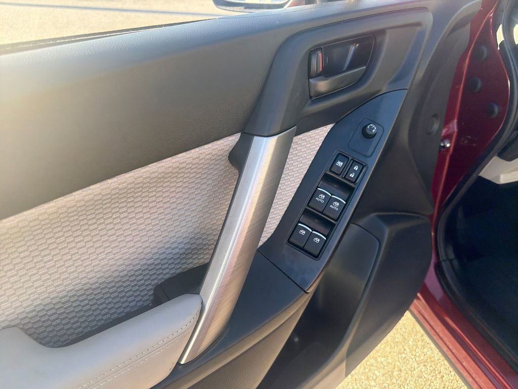 Used 2018 Subaru Forester 2.5i w/ Alloy Wheel Package image 16