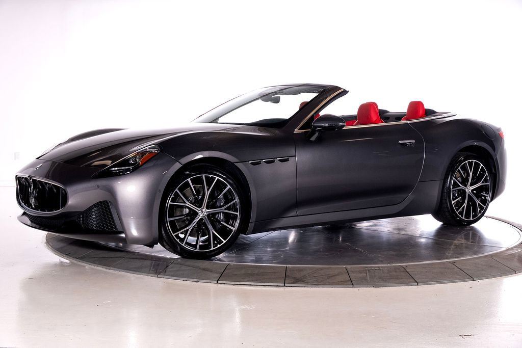 New 2026 Maserati GranCabrio Modena image 1