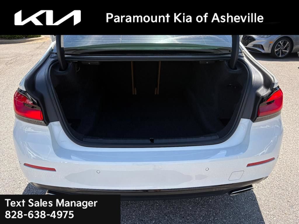 Used 2023 BMW 530i xDrive w/ Convenience Package AWD/4WD image 29