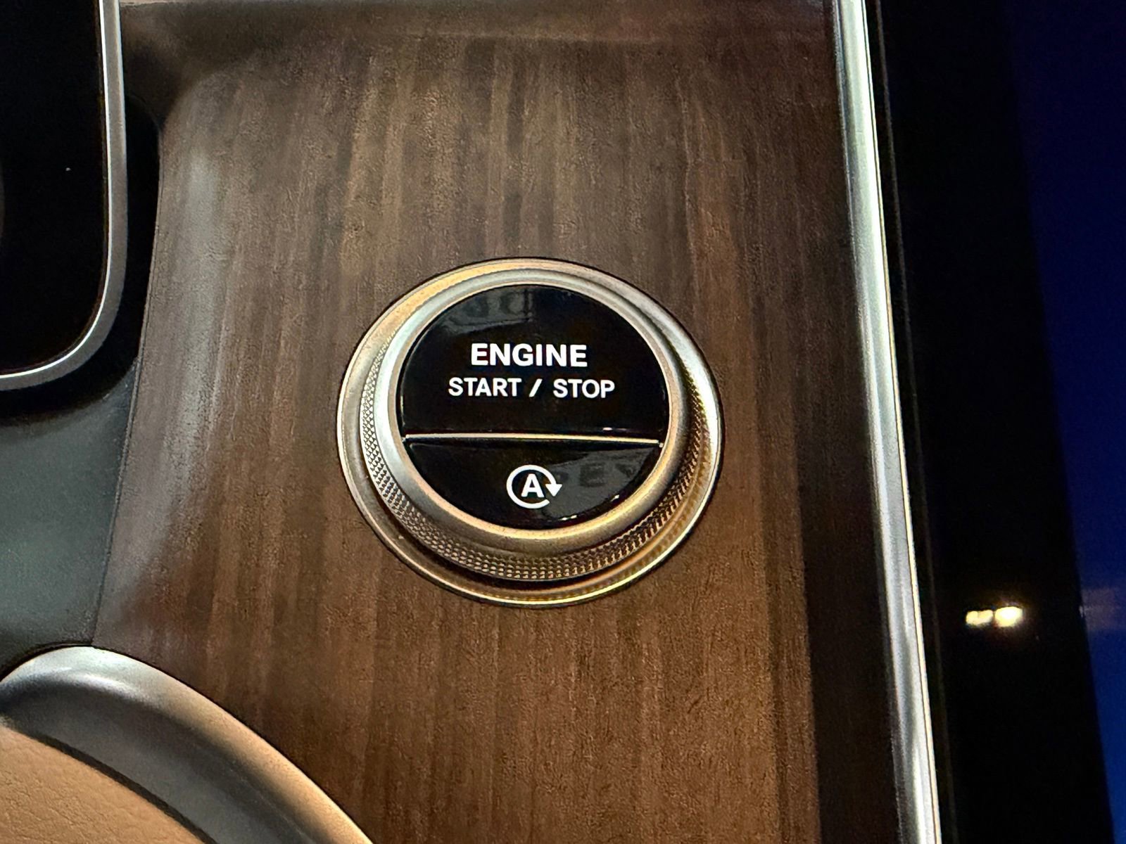 Used 2025 Mercedes-Benz GLC 300 image 29