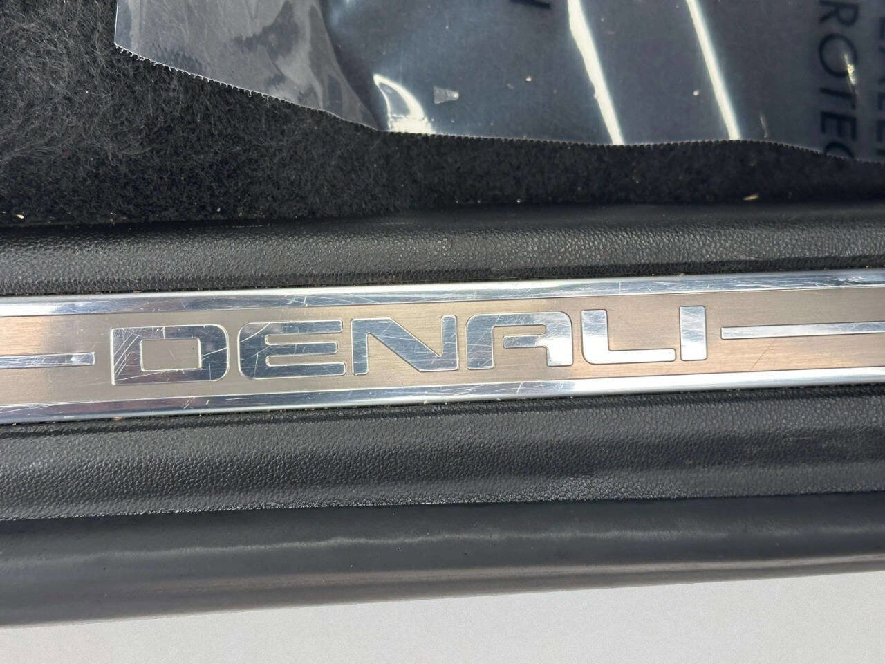 Used 2019 GMC Acadia Denali image 27