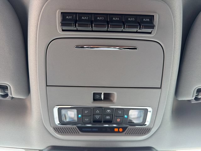 New 2026 Ford F250 Lariat w/ Black Appearance Package AWD/4WD image 32