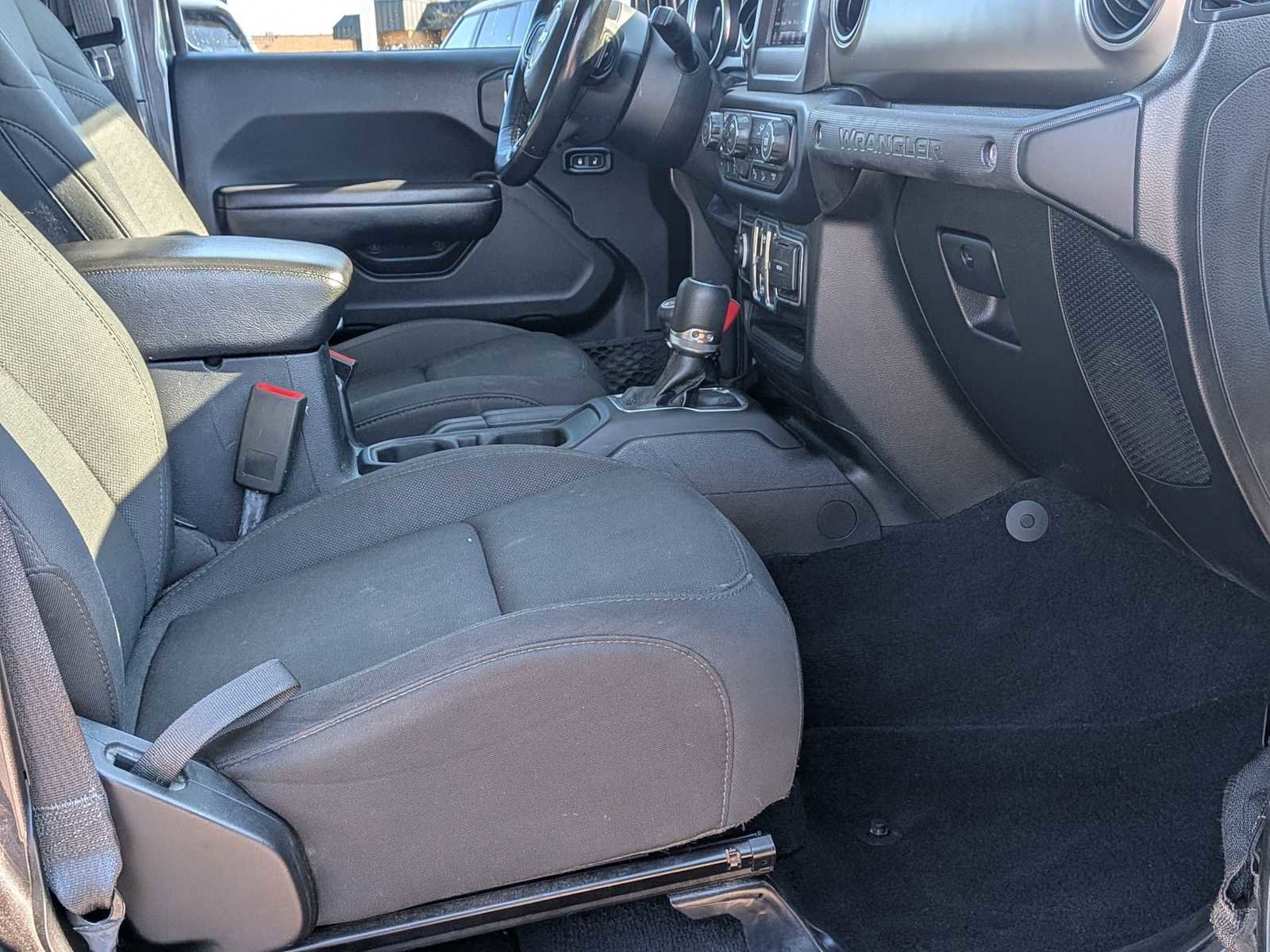 Used 2019 Jeep Wrangler Unlimited Sport S AWD/4WD image 19