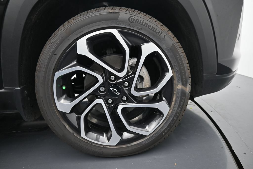 Used 2025 Chevrolet Trax RS w/ Driver Confidence Package FWD image 11