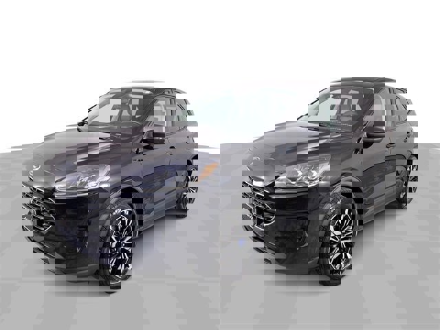 Used 2022 Ford Escape SE w/ SE Sport Appearance Package image 4