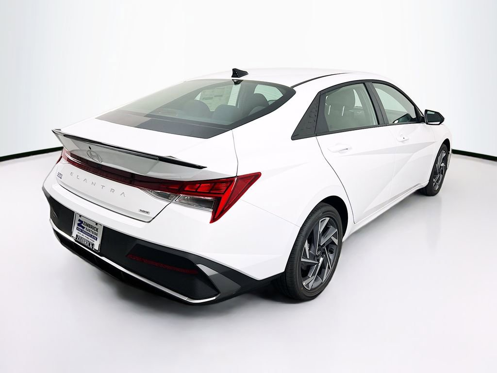 New 2025 Hyundai Elantra SEL w/ Cargo Package image 7