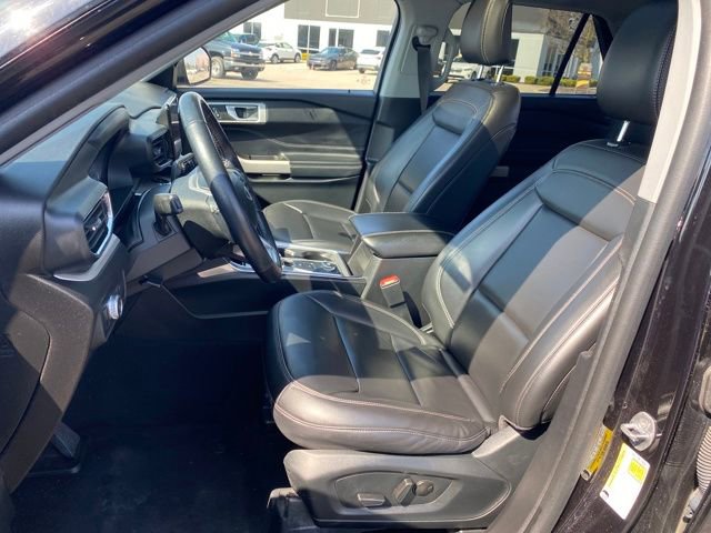 Used 2023 Ford Explorer XLT image 17