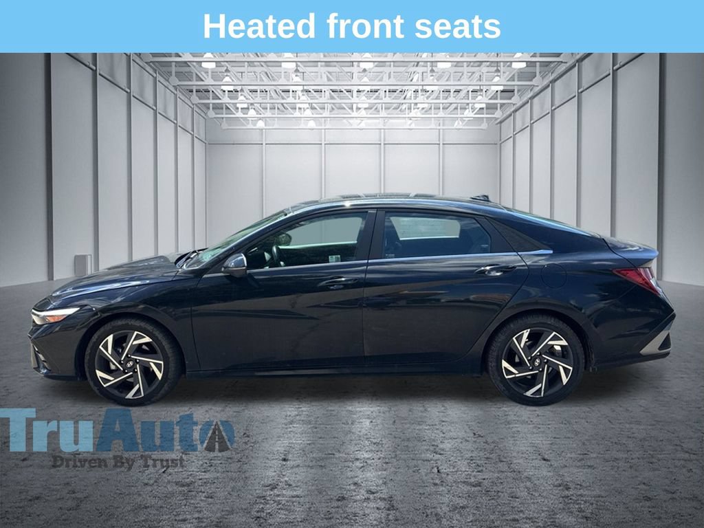 Used 2024 Hyundai Elantra Limited FWD image 4