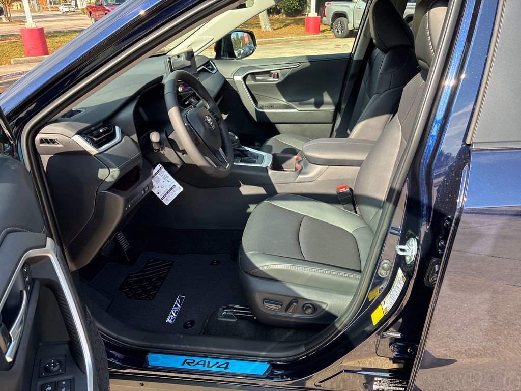 New 2025 Toyota RAV4 Limited image 15