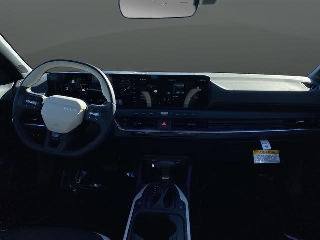 New 2025 Kia K4 GT-Line w/ GT-Line Premium Package image 5