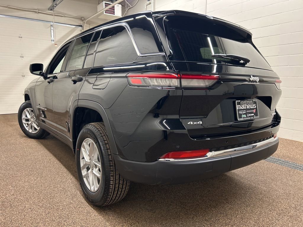 New 2026 Jeep Grand Cherokee Laredo X AWD/4WD image 4