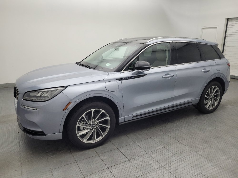 Used 2022 Lincoln Corsair Grand Touring AWD/4WD image 2