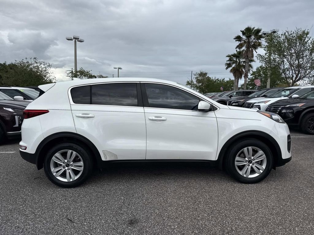 Used 2019 Kia Sportage LX FWD image 2