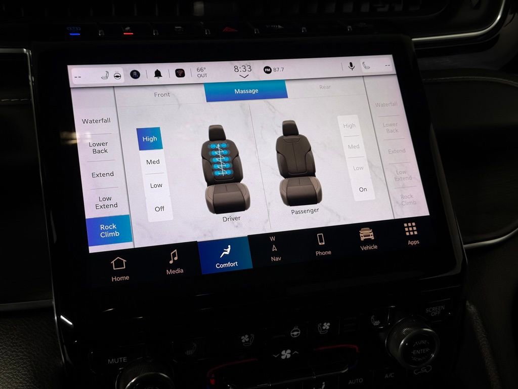 Certified 2022 Jeep Grand Cherokee Overland w/ Advanced Protech Group III image 19