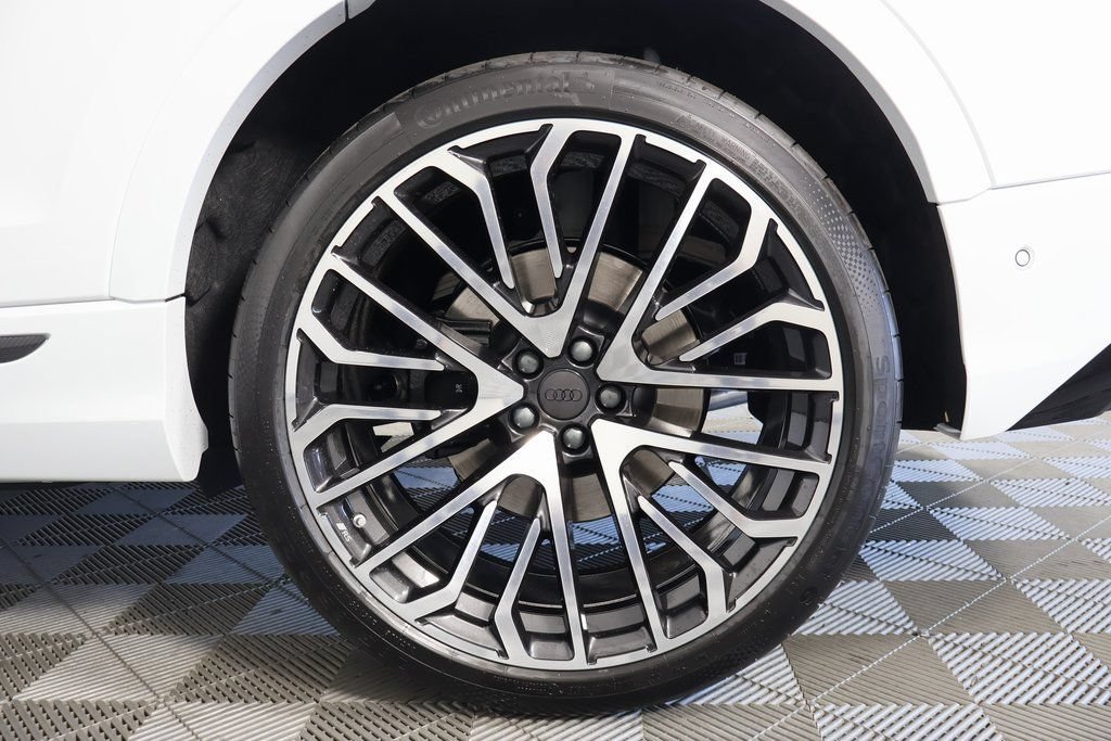 New 2026 Audi SQ8 Prestige AWD/4WD image 10