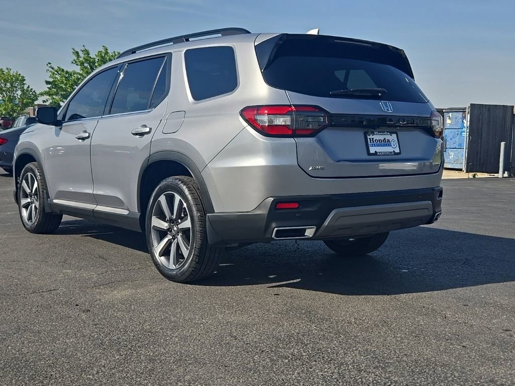 Used 2024 Honda Pilot Touring image 5