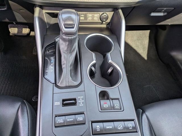 Used 2022 Toyota Highlander XLE AWD/4WD image 23