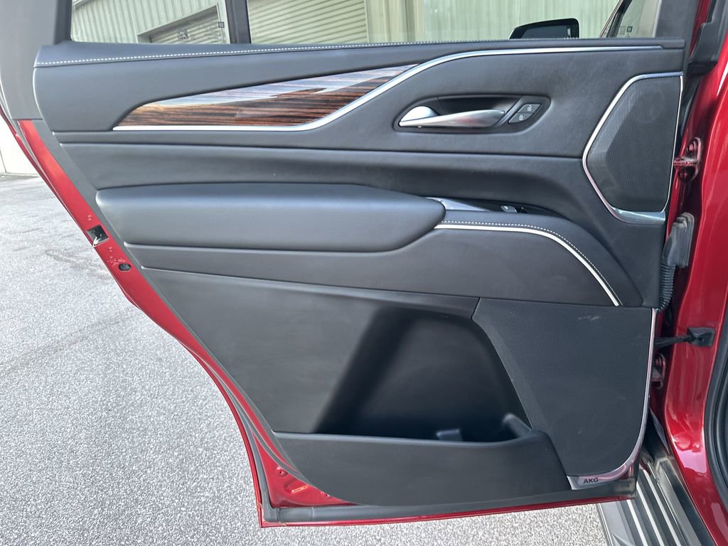 Used 2021 Cadillac Escalade Premium Luxury RWD image 25