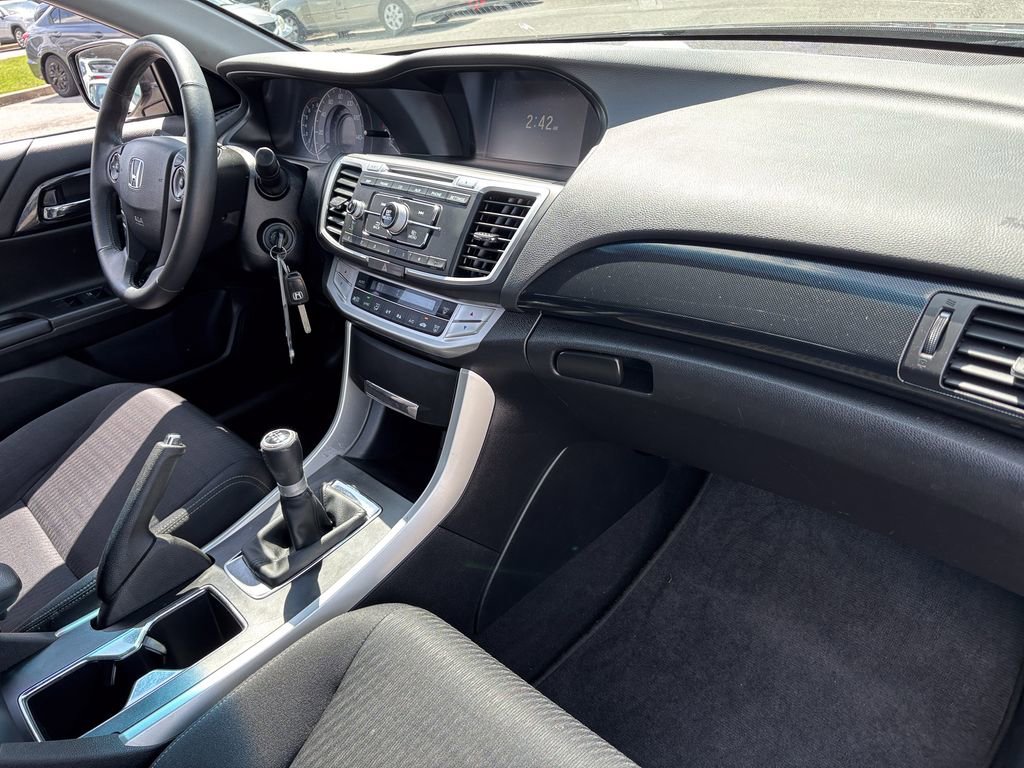 Used 2013 Honda Accord Sport image 35