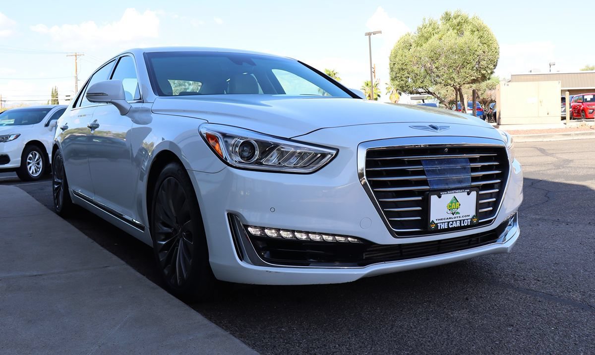 Used 2017 Genesis G90 3.3T Premium RWD image 18