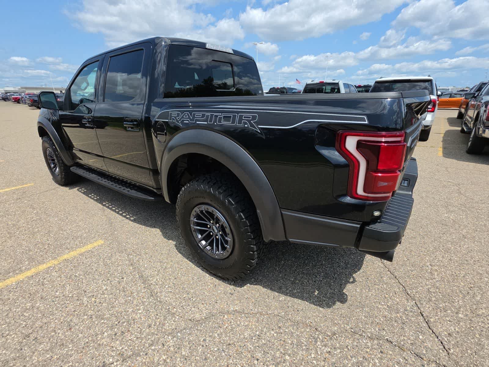 Used 2019 Ford F150 Raptor w/ Equipment Group 802A Luxury AWD/4WD image 12